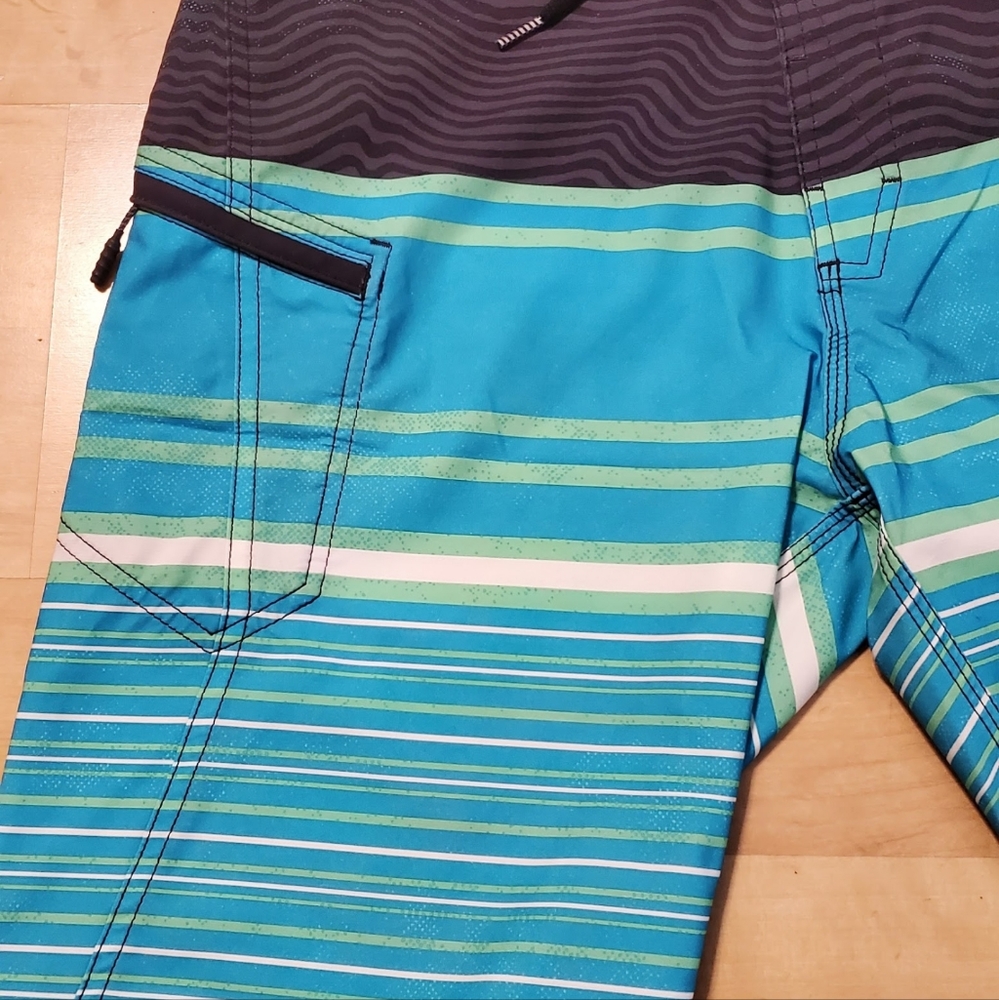 🏝🌊🏄‍♂️ Volcom mod tech ⛱️ 🌊 🏄‍♀️ - Picture 3 of 7